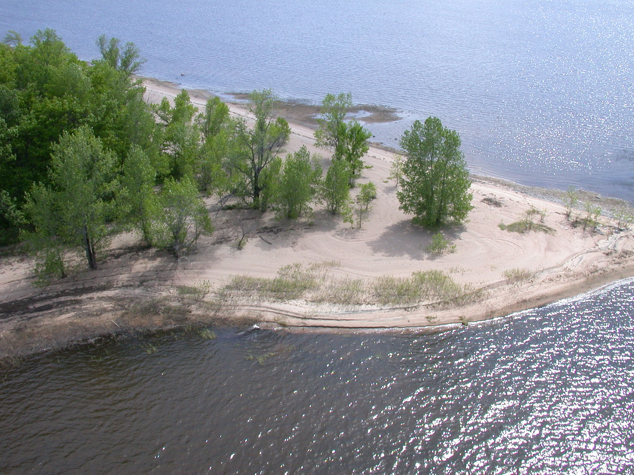 Aerial photo of a sand spit in Westmeath Provincial Park