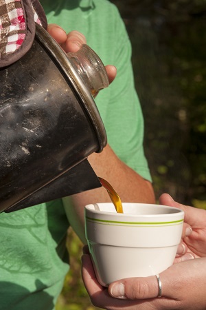 coffee pouring