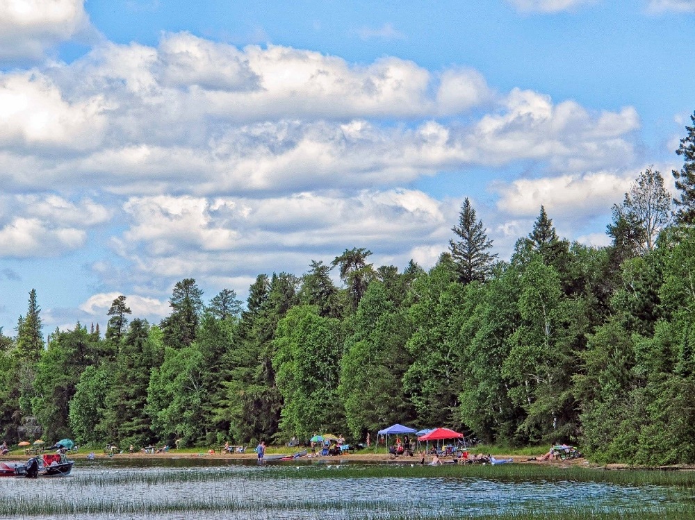 Halfway Lake beach