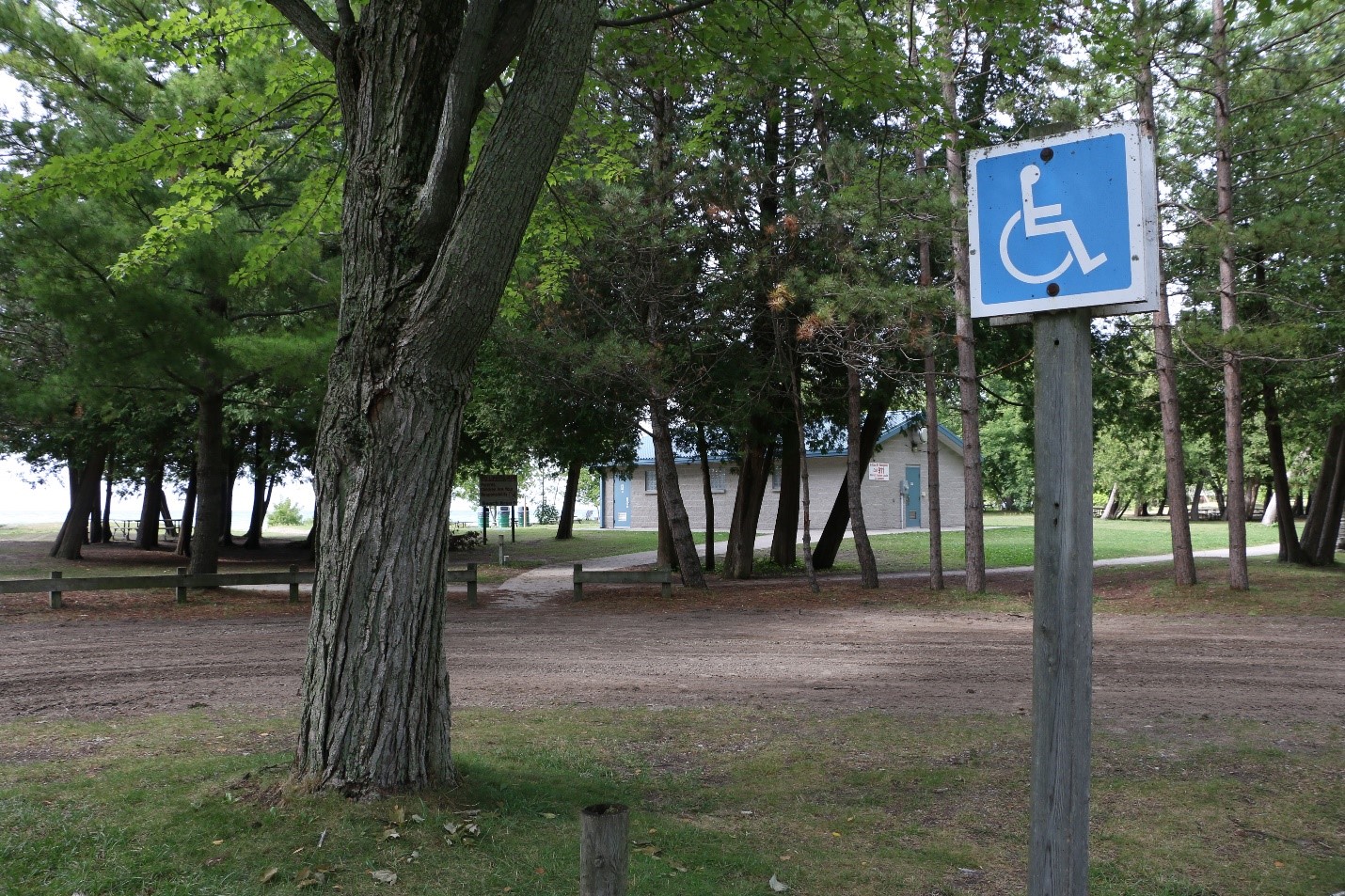 Accessible parking located near the 5A comfort station in Beach Area 5